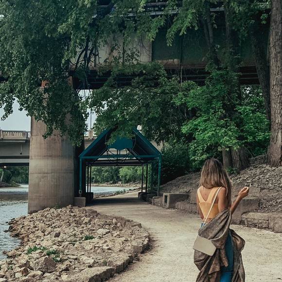 Meet your Posher, Stefania - Picture 1 of 1